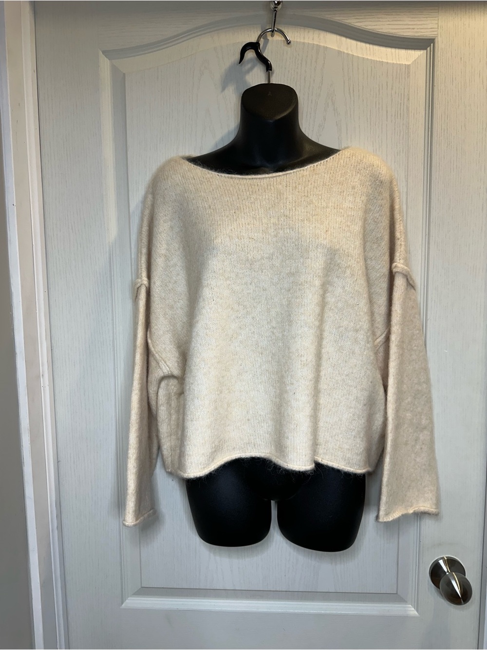 Zara Soft Cream Scoopneck Sweater minimalist neutral wool blend M